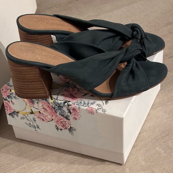 MADEWELL The Sari Crisscross Sandal - NWOT - Picture 3 of 8